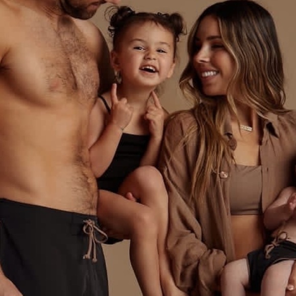 black ribbed one piece with snaps - Picture 2 of 3